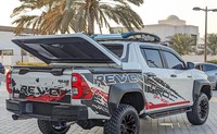 Dernière Toyota Land Hilux Spéciale 4x4 blanche 2024 d'occasion, intérieur foncé, sièges en cuir, toit ouvrant, SUV, camion, au meilleur prix