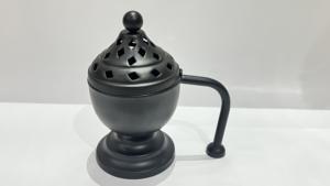 Utilisation traditionnelle de brûleur d'encens de fer en métal de nouvelle conception antique pour la décoration de table avec la taille et la forme personnalisées de haute qualité - Product Image 4