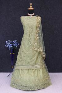 Nouveauté : Salwar Kameez en tissu doux avec broderie et sequins, fournisseur de Surat, exportateur de mode féminine, achat en ligne en Inde - Product Image 5