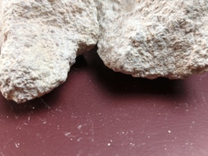 La pyrophyllite pour pneus en caoutchouc fournit un renforcement et améliore la stabilité de la bande de roulement. - Product Image 3