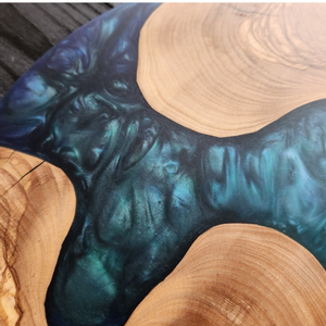 Grossiste Plateau en résine et bois de frêne haute qualité Planche à charcuterie ODM personnalisé Epoxy bleu de qualité supérieure fabriqué au Vietnam - Product Image 4