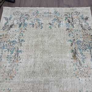 Grand tapis turc de 5,2 x 8,6 pieds, tapis à carreaux gris vintage - Product Image 4