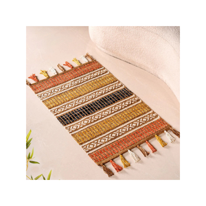 Close Floral Print Grey Minimalistic Look Dining Mat 12x18 Inch Eco Friendly con tacto hecho a mano en tela de algodón bordada - Product Image 2