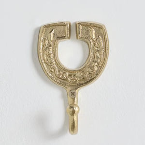 Crochet mural décoratif en aluminium poli avec un attrait artistique unique, parfait pour ajouter du charme aux intérieurs muraux de la maison - Product Image 1