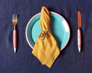 Cubiertos elegantes con mango de resina de estilo moderno rosa y blanco con cubiertos de cabeza plateada para hogares, restaurantes y fiestas - Product Image 6