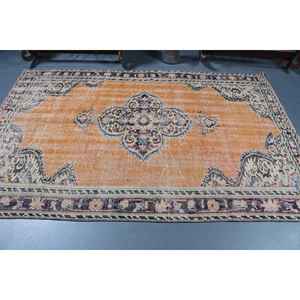 Alfombra Turca Vintage de 5.2x7.8 pies (157x239 cm), Alfombra con diseño de plantas y árboles naranjas - Product Image 3