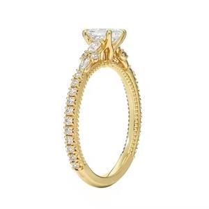 Bague solitaire Moissanite en argent sterling S925 pour le désherbage - Product Image 5