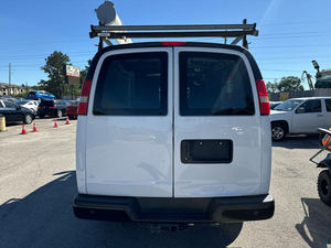 Chevrolet Express Cargo 2500 RWD 2018 abordable, conduite à gauche/droite - Product Image 5