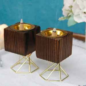 Brûleur d'encens Bakhoor minimaliste en bois et métal, écologique, design moderne du Moyen-Orient pour parfum traditionnel d'Oud - Product Image 6