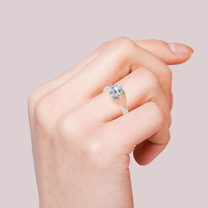 Bague Jeulia Hug Me Bellied Pangolin en argent sterling plaqué rhodium, coupe ronde, design pour amoureux - Product Image 4