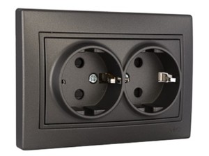 Presa doppia 2P+T con serranda nera, serie Europa (Solera ERP60/2NGU) - Product Image 1