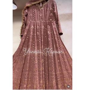 ชุดคลุม Anarkali สำหรับงานปักผ้าจอร์เจียสำหรับงานแฟนซีดีไซน์เนอร์หนักขอบลูกไม้สี่ด้าน - Product Image 1