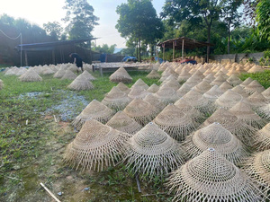 LAMPE CONIQUE EN BAMBOU ARTISANALE/LUMIÈRE CHAUDE ET NATURELLE/FABRIQUÉE AU VIETNAM - Product Image 2