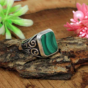 Anillo de racimo hecho a mano de Plata de Ley 925 corte princesa malaquita piedra preciosa turquesa piedra principal geométrica rodio platino - Product Image 1