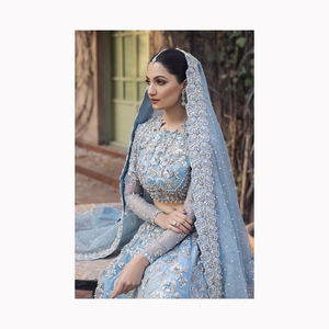 Vêtements pakistanais de qualité supérieure et abordables pour femmes Top travaillé en diamant avec contraste Dupatta pour les occasions de mariage au meilleur prix - Product Image 1