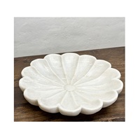 Ensemble d'assiettes en marbre de qualité artisanale pour la table de la cuisine servant à manger pierre naturelle solide polie design de luxe élégant