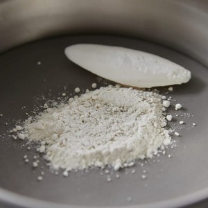 Poudre d'os de seiche séchée au prix le plus bas vente en gros poudre d'os de seiche fabriquée au Vietnam - Product Image 1