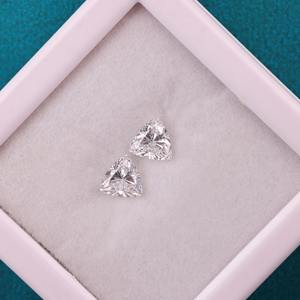 Par de Diamantes Cultivados en Laboratorio con Corte Trillion de 1.50 Ct VVS con Certificado IGI, Diamantes Sueltos para Fabricación de Pendientes a Precio de Mayoreo - Product Image 4