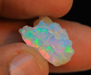 Attrayant opale éthiopienne de qualité supérieure rugueuse-naturelle Multi Flashy Color Play Opal Raw pour la fabrication de bijoux - Product Image 6