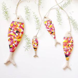 Pez colgante de madera de colores para pared, decoración del hogar, pez de madera montado en la pared - Product Image 1