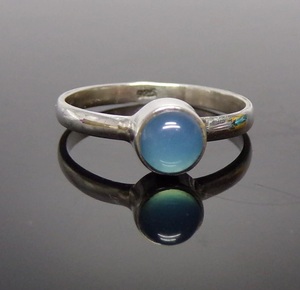 Anillo DE BODA clásico con ajuste de bisel hecho a mano de plata de ley 925 con Calcedonia azul, joyería fina de piedras preciosas redondas - Product Image 6