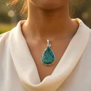 Colgante de Plata 925 con Turquesa en Forma de Lágrima con Acabado en Oro Rosa y Baño de Rodio, Amuleto Religioso para Mujer - Product Image 3