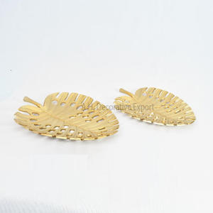 Plateau de service de collations décoratives de luxe en aluminium de forme ovale plateau de service de salade de finition d'or de haute qualité ensemble de 2 pièces à vendre - Product Image 6