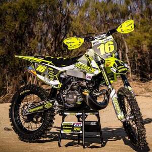 Moto de rue allemande d'occasion, 4 temps, haute vitesse, blanche - Product Image 5