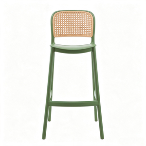 Taburete de Bar Moderno de Plástico Verde con Respaldo de Ratán para Uso en Bares Domésticos - Product Image 1