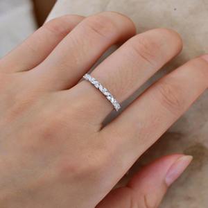 Bague de mariage en or jaune 18 carats, vintage, moissanite, coupe marquise, bague de promesse, bague d'anniversaire - Product Image 5