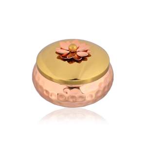 Elegante tarro de metal hecho a mano de primera calidad con tapa, perfecto para el almacenamiento de alimentos en cocinas y para la exportación a granel - Product Image 1