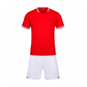Kits complets de football 2025 designs personnalisés avec nom d'équipe personnalisé vêtements de sport nouvelle saison séchage rapide personnalisé demande Top Style Logo Print - Product Image 1