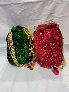 Bolsas de cordón multicolores con bordado floral hecho a medida, en colores marrón y azul real con asas con borlas para bodas - Product Image 3