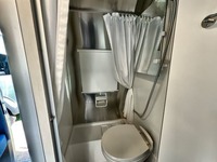 Fournisseur de caravanes d'occasion 2024 Airstream Bambi 16 RB à vendre pour le camping et les voyages