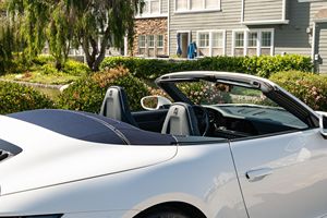 2023 911 Carrera Cabriolet ไมล์น้อย เครื่องยนต์สมบูรณ์ ระบบเกียร์ดี หลังคาซันรูฟแบบพาโนรามา ไฟหน้า LED พร้อมส่ง - Product Image 2