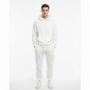 Ensemble de survêtements deux pièces pour hommes, vêtements de sport en tissu doux et confortable, tenue d'entraînement à la mode pour la course à pied et l'usure quotidienne - Product Image 6