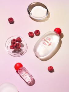 Tocobo Vita Berry โทนเนอร์รูขุมขนสำหรับรูขุมขนเย็นเมนทอลปราศจากแอลกอฮอล์ให้ความชุ่มชื่นและควบคุมความมันผิวเปล่งประกายแบบมังสวิรัติ - Product Image 3