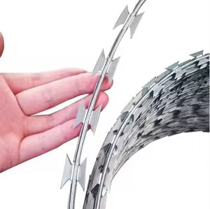 Rollo de Alambre de Púas Resistente a la Corrosión, Alambre de Seguridad Duradero para <span class=keywords><strong>Defensa</strong></span> de Granjas y Hogares - Product Image 2