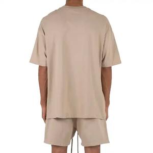 Conjunto de dos piezas de camiseta y pantalones cortos para hombre de alta calidad OEM 100% algodón estampado digital largo para verano - Product Image 4