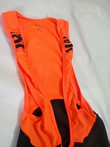 Cómodos pantalones cortos con pechera de ciclismo para hombre, pantalones cortos de compresión transpirables acolchados de secado rápido para entrenamiento largo - Product Image 5