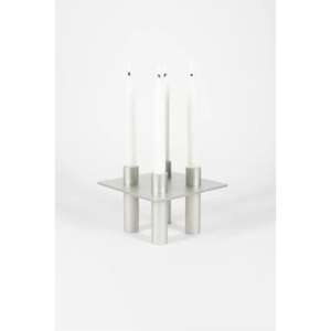 Bougeoir en acier inoxydable unique de qualité supérieure embellissements complexes style d'événement haut de gamme pour un look contemporain pour Pâques - Product Image 3