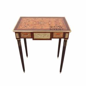 Mesa Auxiliar Rectangular de Lujo con Incrustaciones de Diamantes y Detalles Ornamentales de Latón Dorado para Decoración Clásica de Esquinas del Hogar - Product Image 6