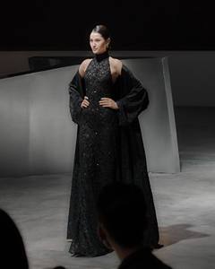 Robes de Soirée Luxueuses pour Femmes, Vente en Gros, Robes Décontractées et Élégantes, Robe Longue LILIAN à Col Halter, Sans Manches, Longueur Ras du Sol - Product Image 2