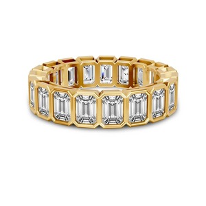 Bague Éternité à Sertissage Clos en Or Massif 14K, Diamant de Laboratoire Émeraude 2.00 Ct Tw, Couleur FG, Pureté VS, Coupe Étagée, Modèle Statement - Product Image 2