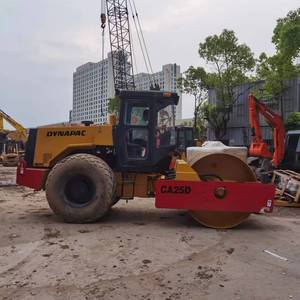 Compacteur à pneus Dynapac CA25D CA30D d'occasion, moteur diesel, pompe d'origine, rouleau compresseur monocylindre, modèle 2018, 12000 kg - Product Image 6