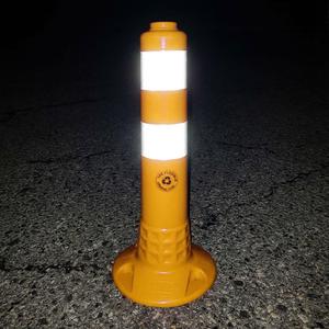 Delineateur de circulation jaune en TPE 45 x 8 cm avec prise – Produit d'avertissement routier - Product Image 3
