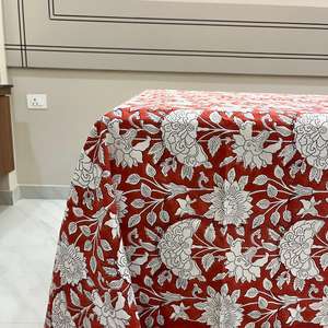 Nappe en tissu imprimé à la main en Inde, motif floral rouge Royal Poinciana, pour la décoration de table de Noël - Product Image 4