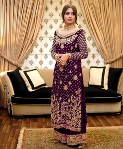 เปิดตัวคอลเลคชั่นฤดูหนาวใหม่งานปักที่สวยงามและตรึงด้วยผ้าทอพร้อม Dupatta - Product Image 1