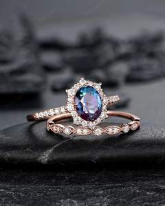 925 Plata de Ley 14K chapado en oro rosa Floral forma ovalada alejandrita Halo anillo de compromiso conjunto anillo de boda de piedra natal - Product Image 2