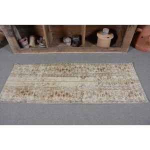 Alfombra Turca Vintage de Lana Marrón, 2.1x5.6 pies - Product Image 4